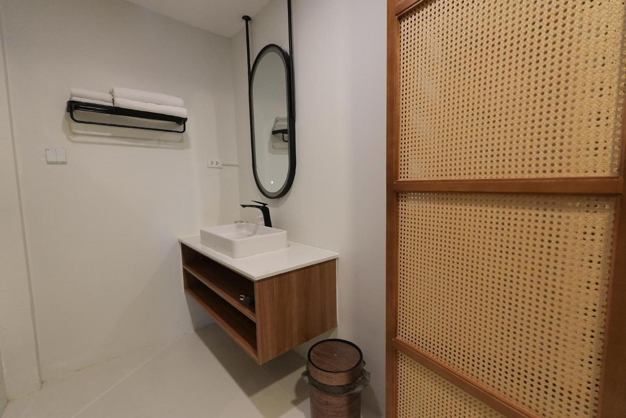 Khách sạn Yolo Boutique
